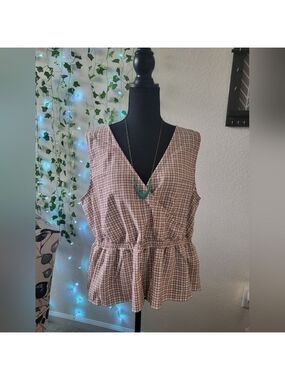 TREASURE & Bond textured cream and red cross front peplum grid tank